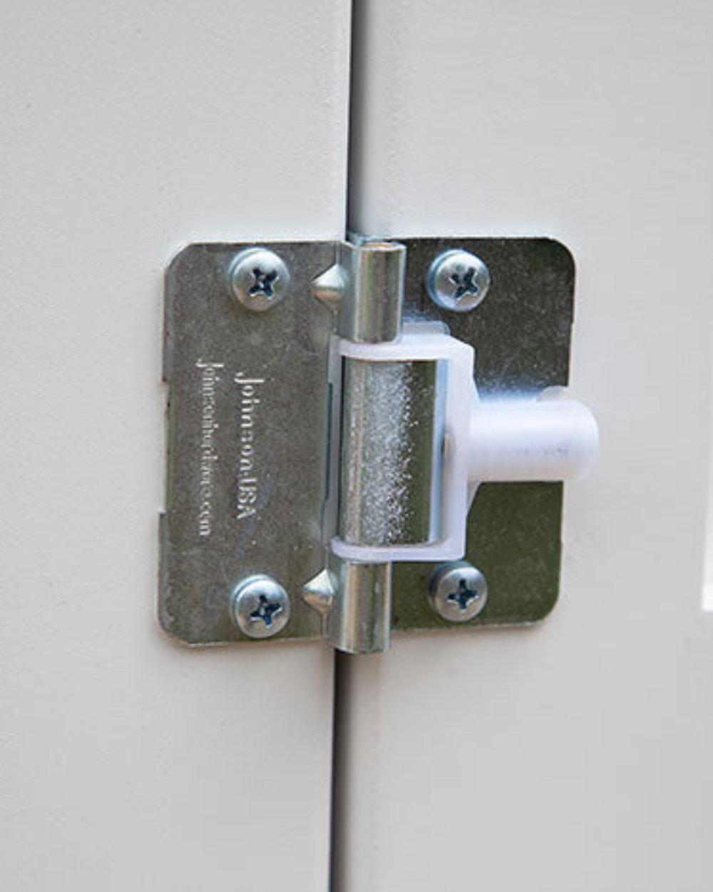 Single Panel Shaker Bifold Interior Door (Primed)